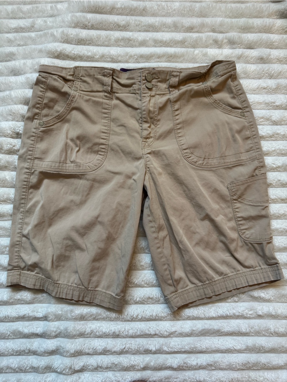 Gloria Vanderbilt Beige/Tan Cargo Shorts with Utility Pockets